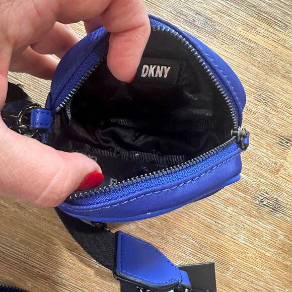 NEW DKNY Blue Cairo MD Pouchette Crossbody w/Smaller Bag (EE) - Picture 7 of 11